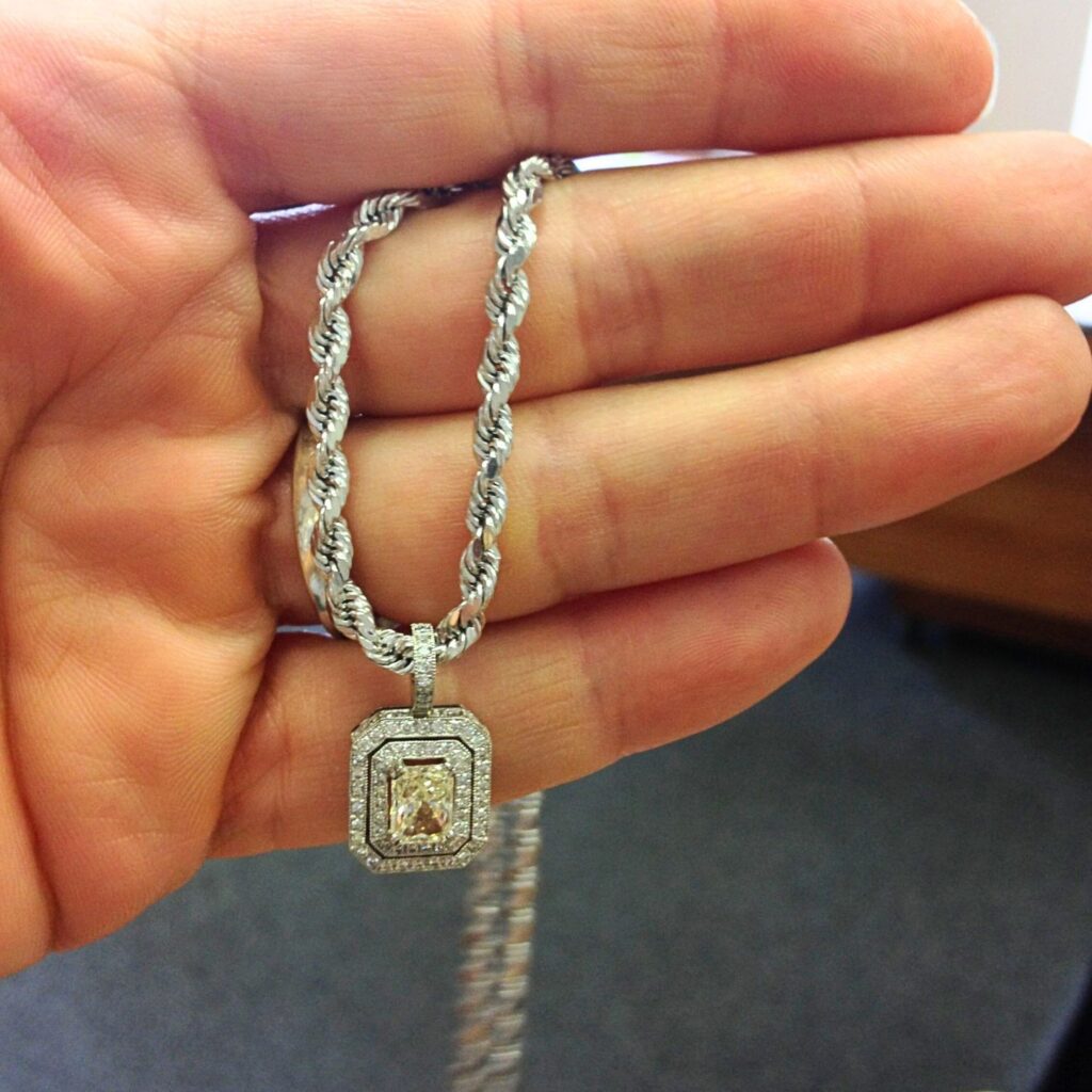 Necklace001