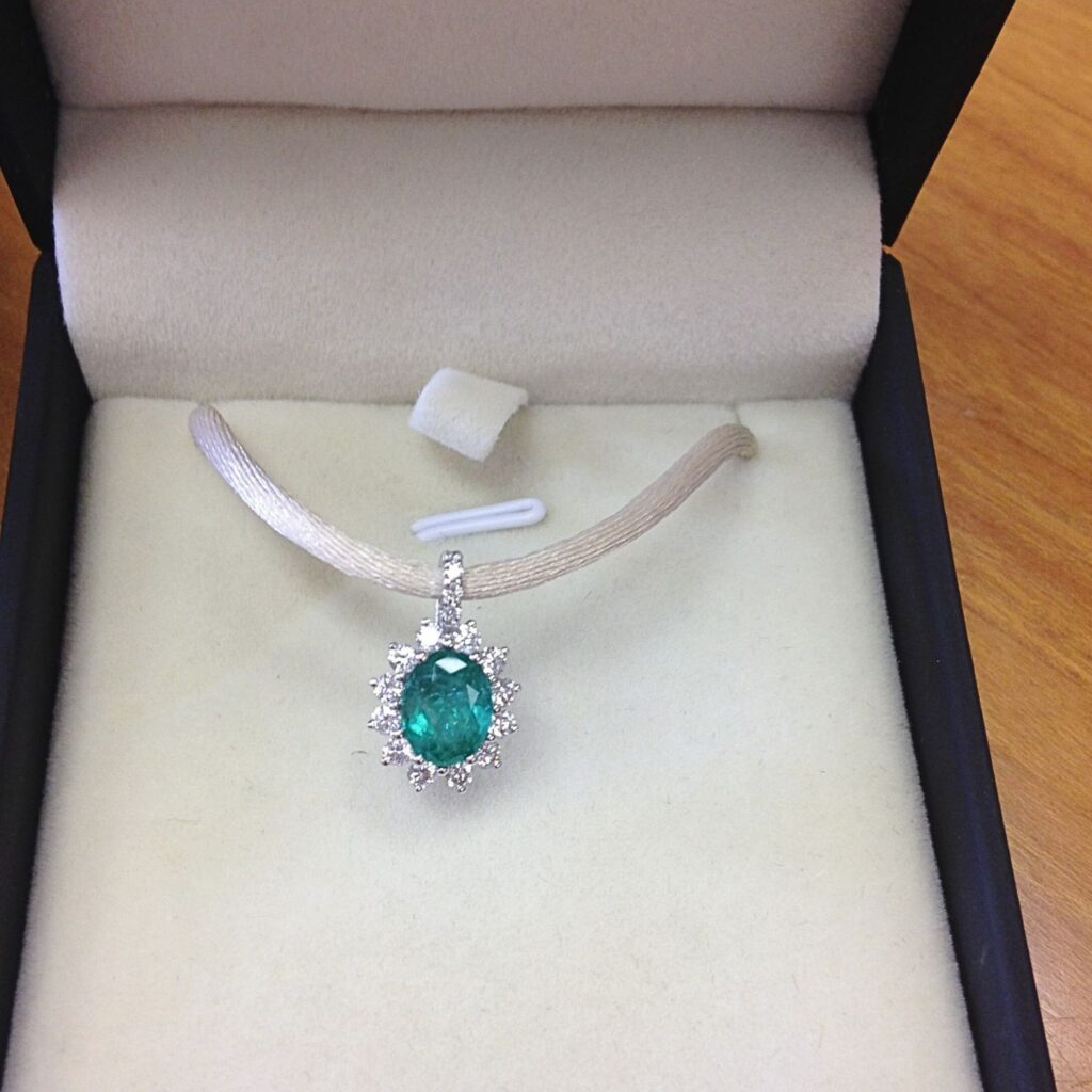 Necklace002