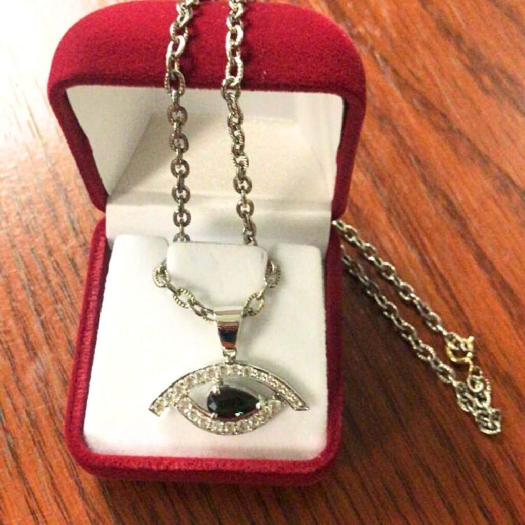 Necklace046