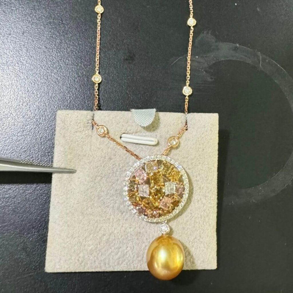 Necklace051