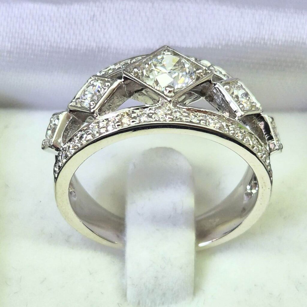 Ring028-01