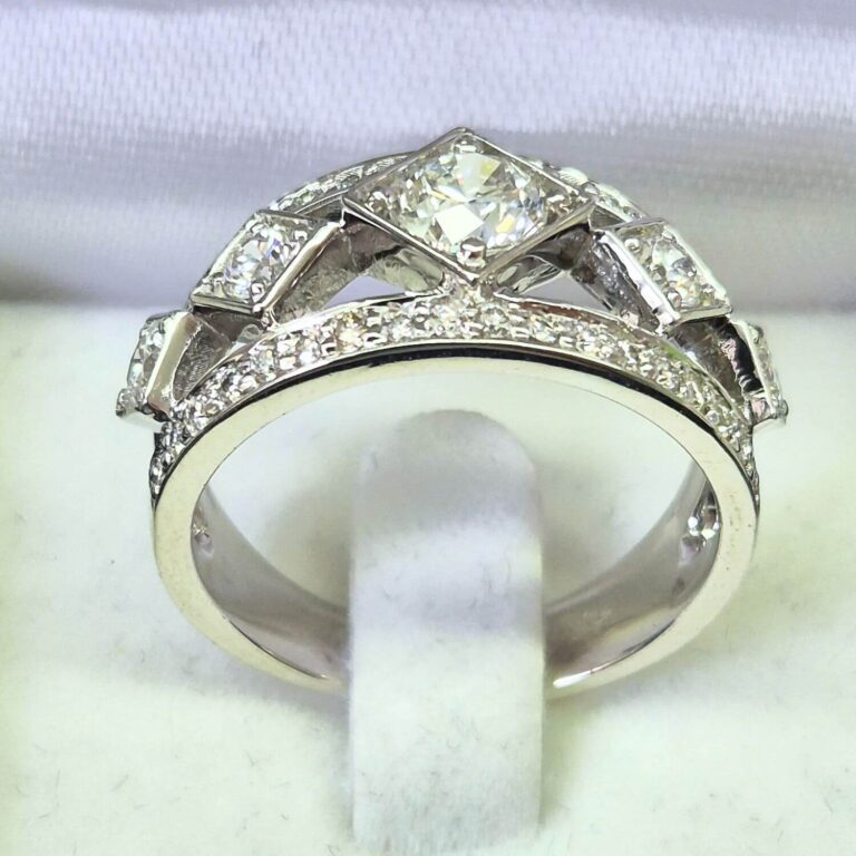Ring028-01