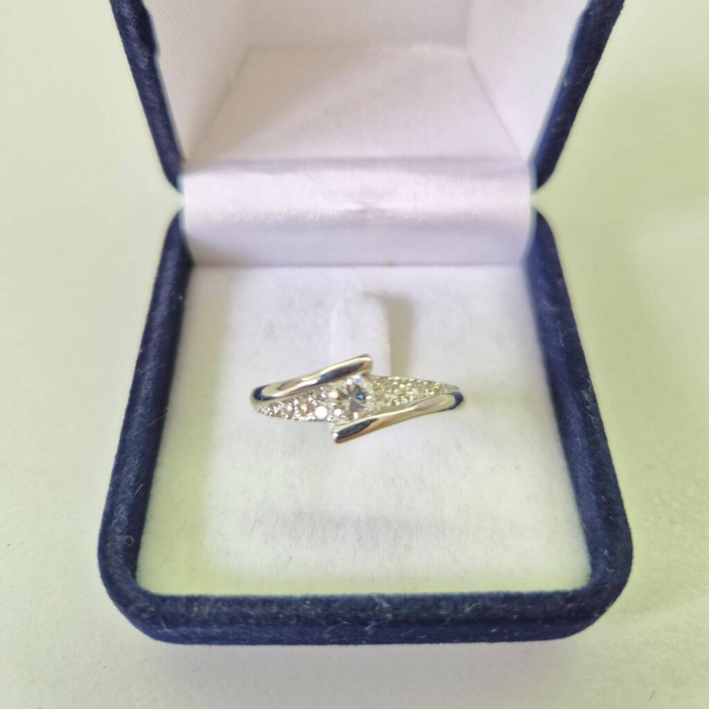 Ring030-01