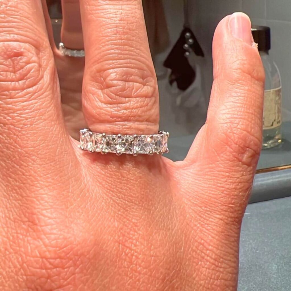 Ring049-02